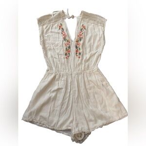 Abercrombie & Fitch XL Boho Embroidered Lace Trim Cream Tie Back Romper Summer